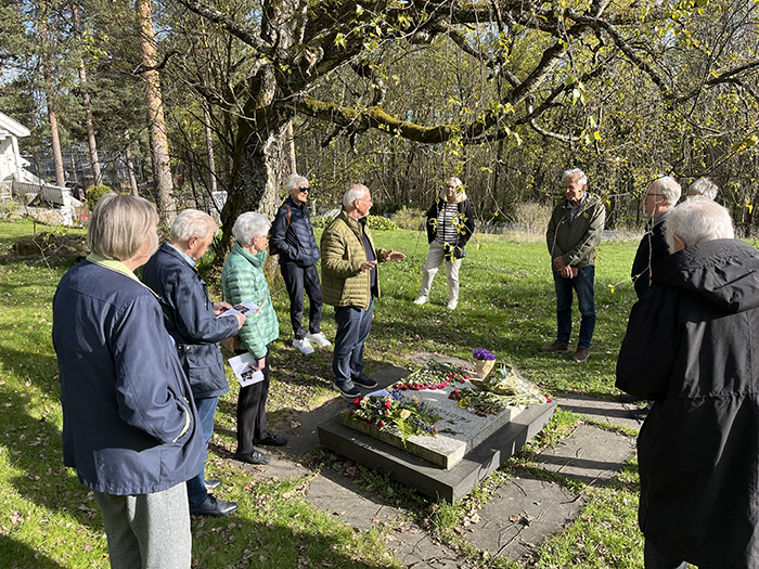 Artikkelbilde til artikkelen Nansen ville ligge under bjørka si